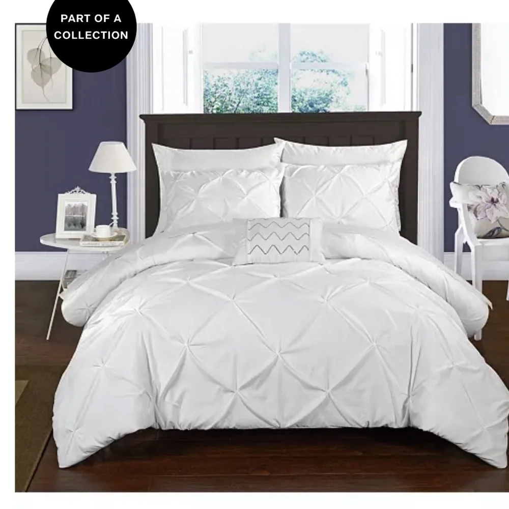 Pin Tuck Duvet Set - King 4pc